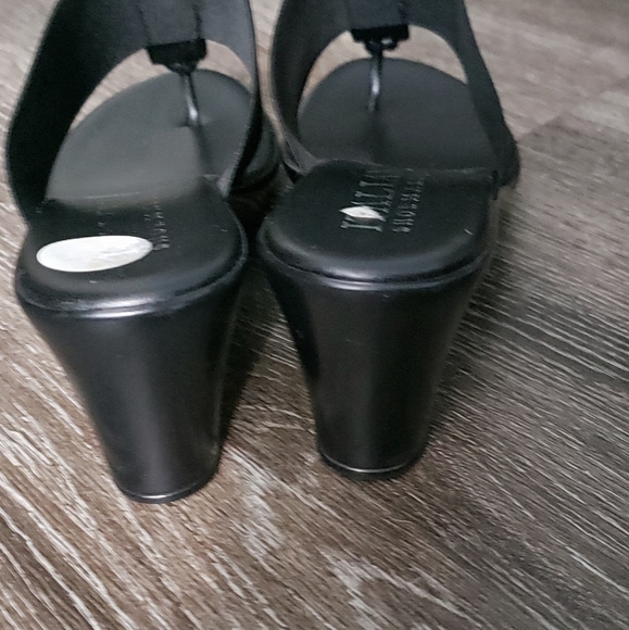 Black slip on wedges - Picture 3 of 3